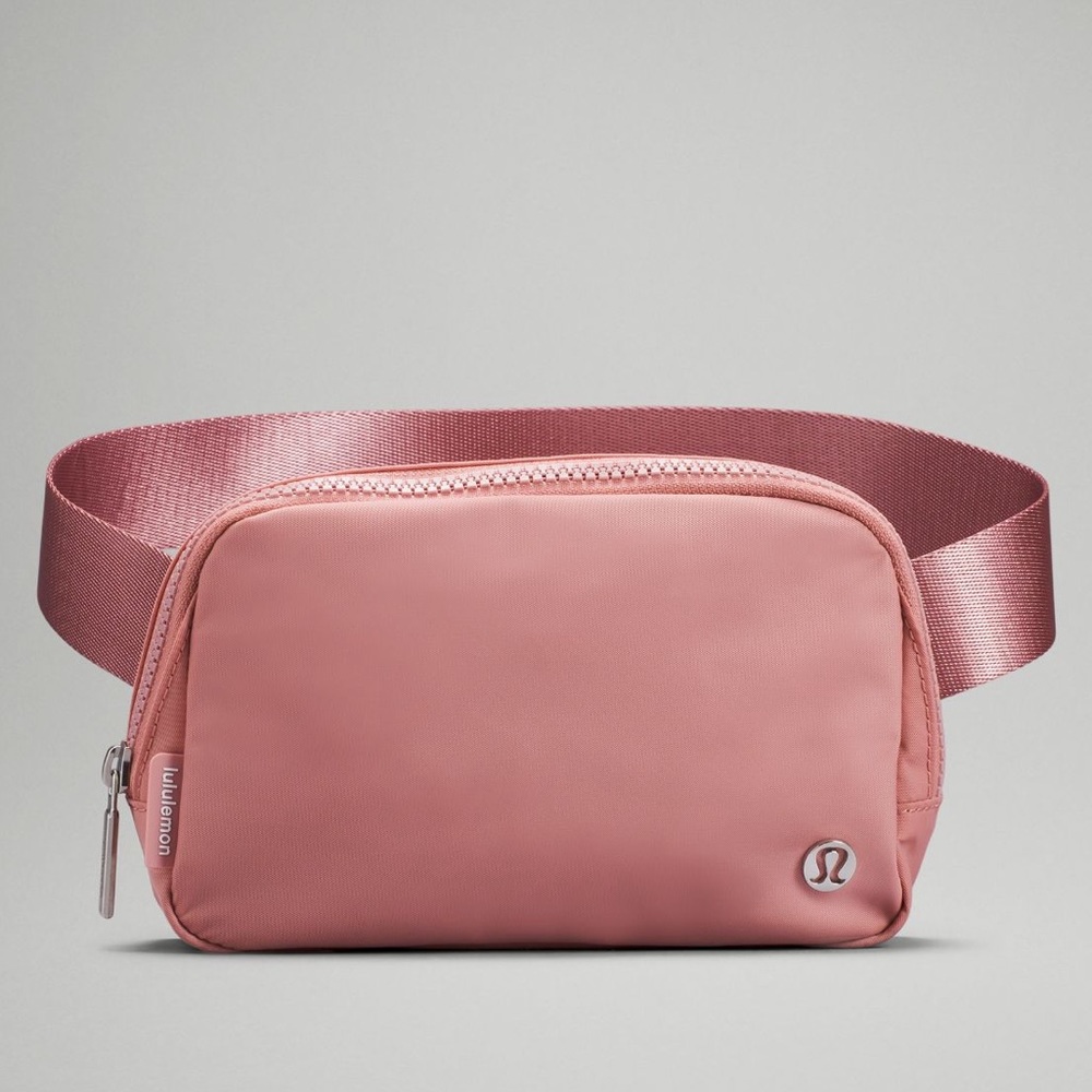Lululemon Everywhere Belt Bag 1L